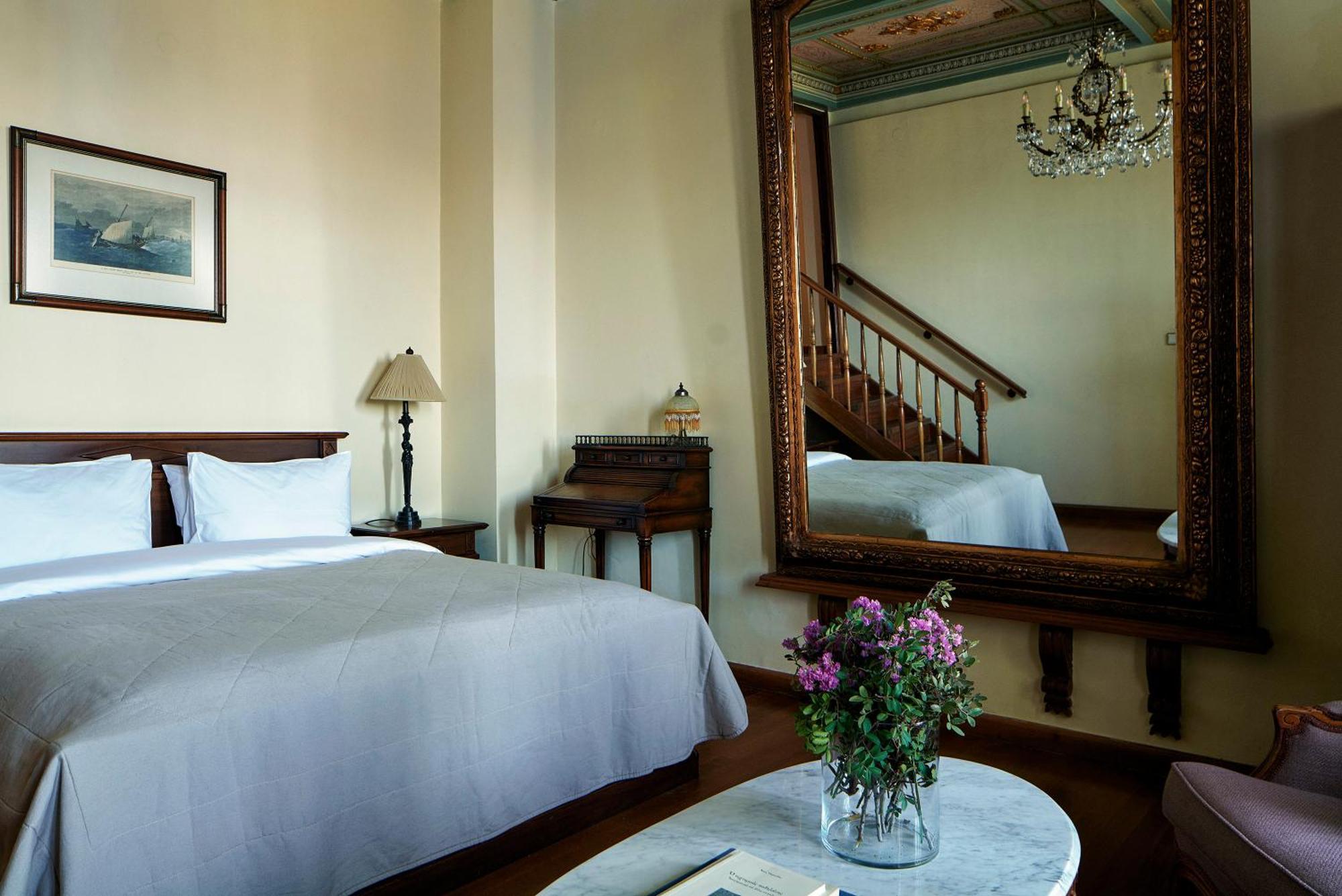 Hotel Syrou Melathron à Ermoúpoli Extérieur photo